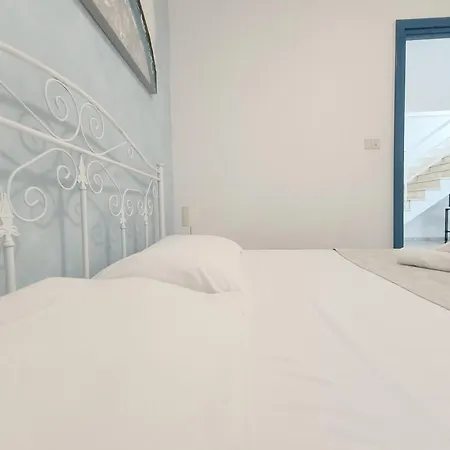 Apartment La Corte Sul Mare Puglia On Line