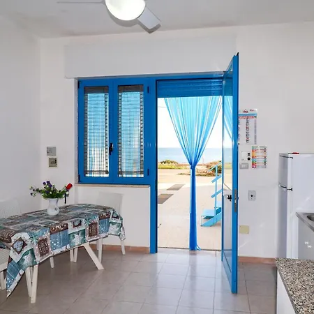 Apartment La Corte Sul Mare Puglia On Line